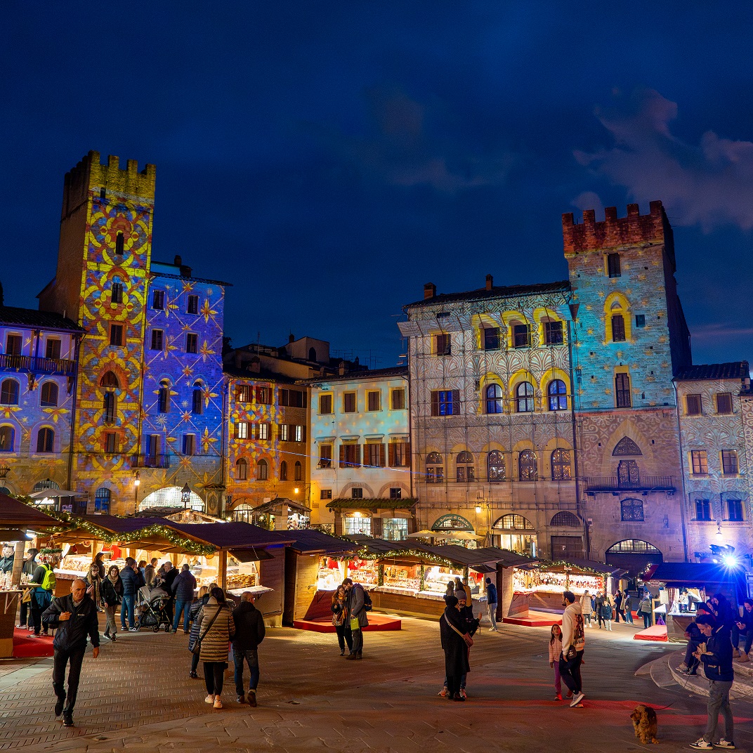 Etruria Impianti: una luce speciale per i Mercatini di Natale di Arezzo 2024